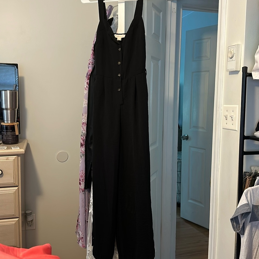 Sleeveless jumpsuit
